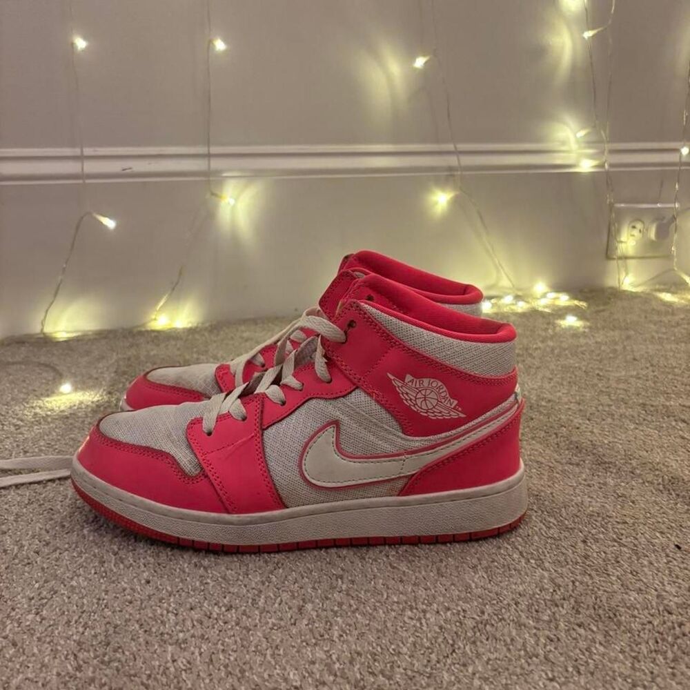 Jordan Women's Pink Trainers